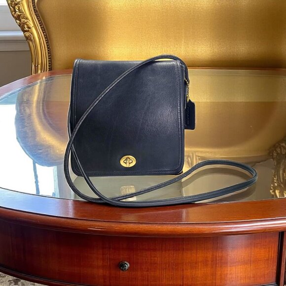 Vintage 80's COACH Compact Pouch Crossbody - Picture 2 of 10